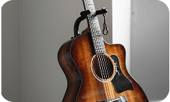 Yamaha F310 Acoustic Guitar — Natural